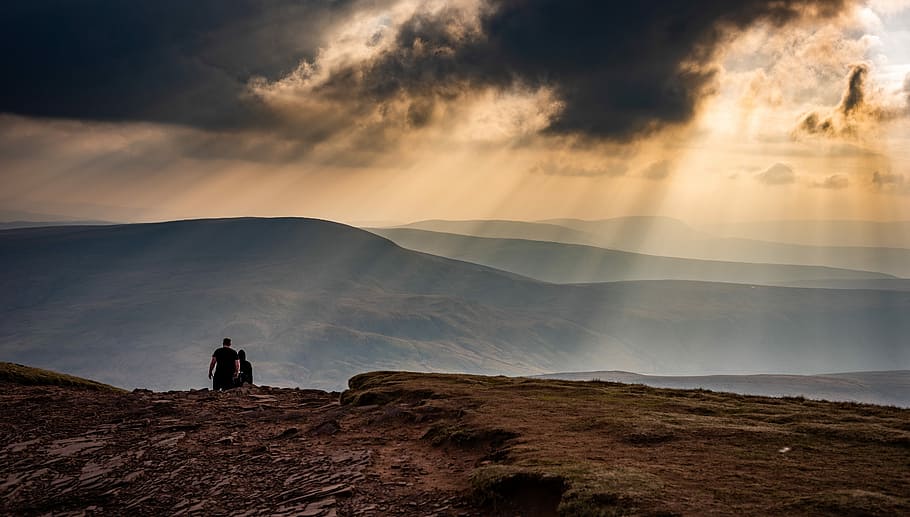 Rays, two person walking along mountain during daytime, sky, cloud, HD wallpaper