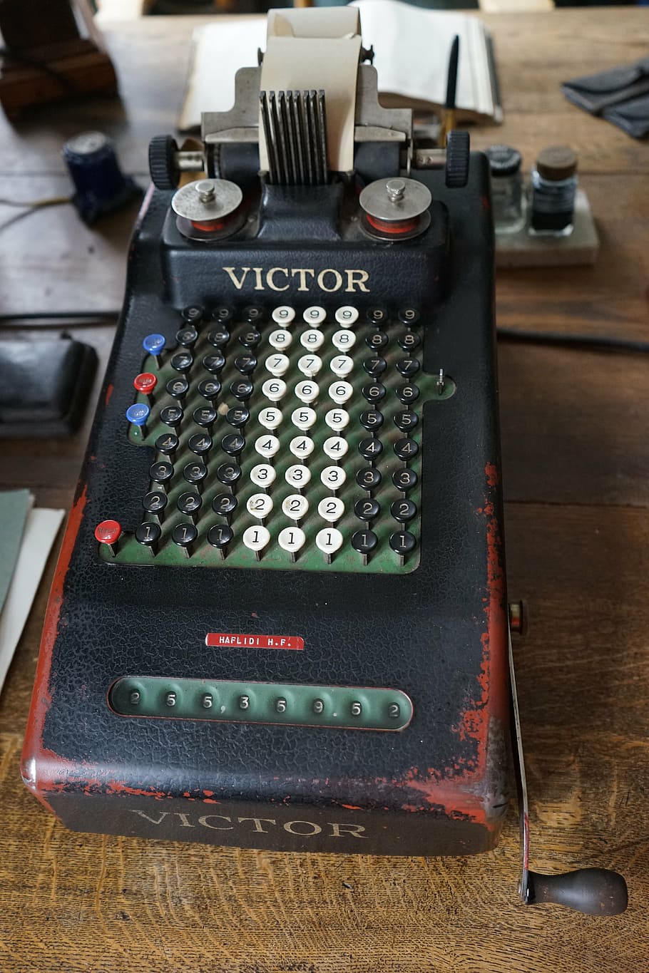 calculating machine, nostalgic, old, nostalgia, museum, old-fashioned HD wallpaper