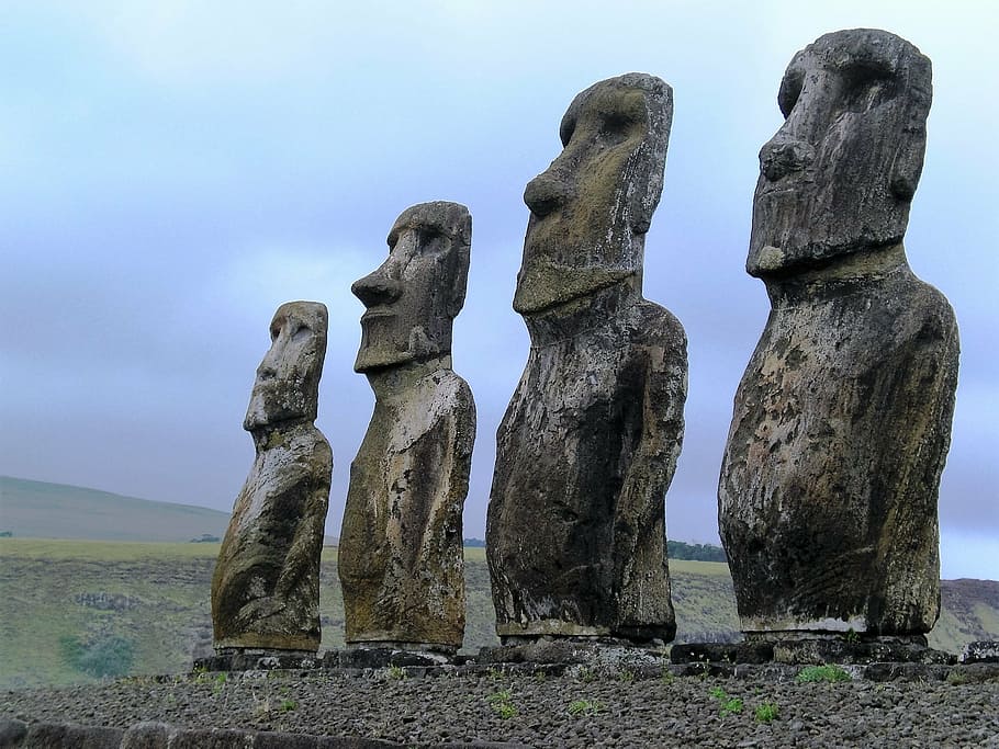 Moai statue easter island chile Stock Vector Images - Page 2 - Alamy