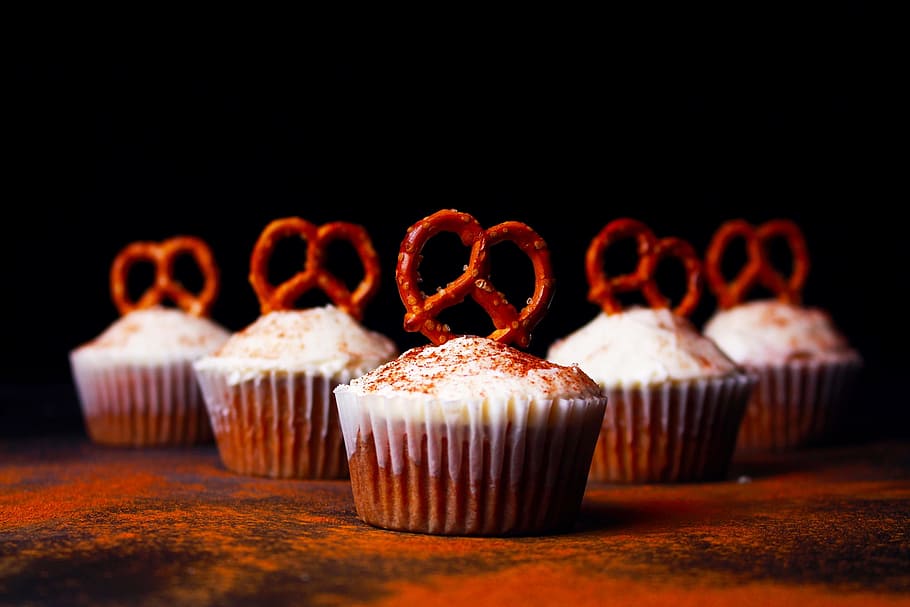 food, dark, sugar, bakery, baking, confection, cupcake, delicious HD wallpaper