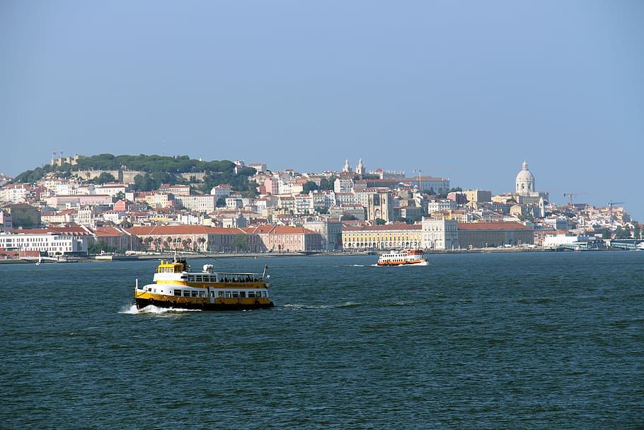 Lisbon, Tejo, Boat, City, Light, rio, tagus river, portugal, HD wallpaper