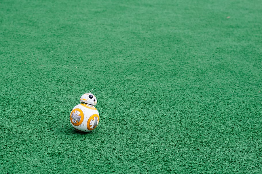 BB-8 on green grass field, BB-8 figure on grass field, action HD wallpaper