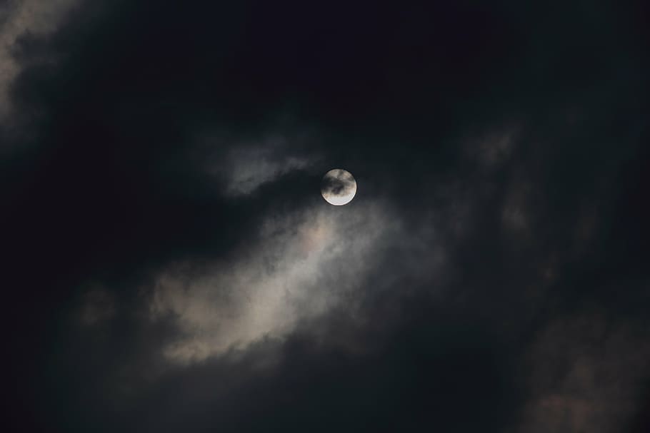 full moon half-covered by clouds, evening, dramatic, night, astronomy, HD wallpaper