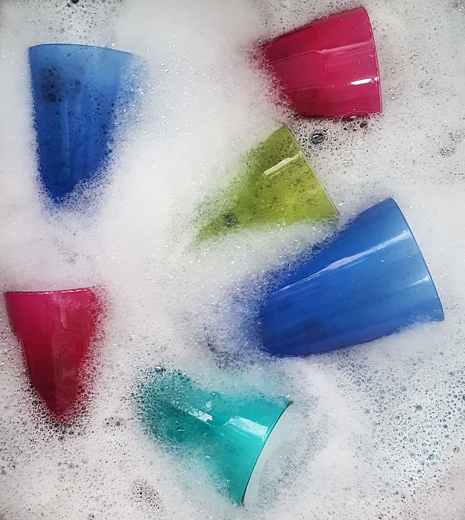 cups soaked on soap, Dishes, Detergent, Sponge, Household, housework