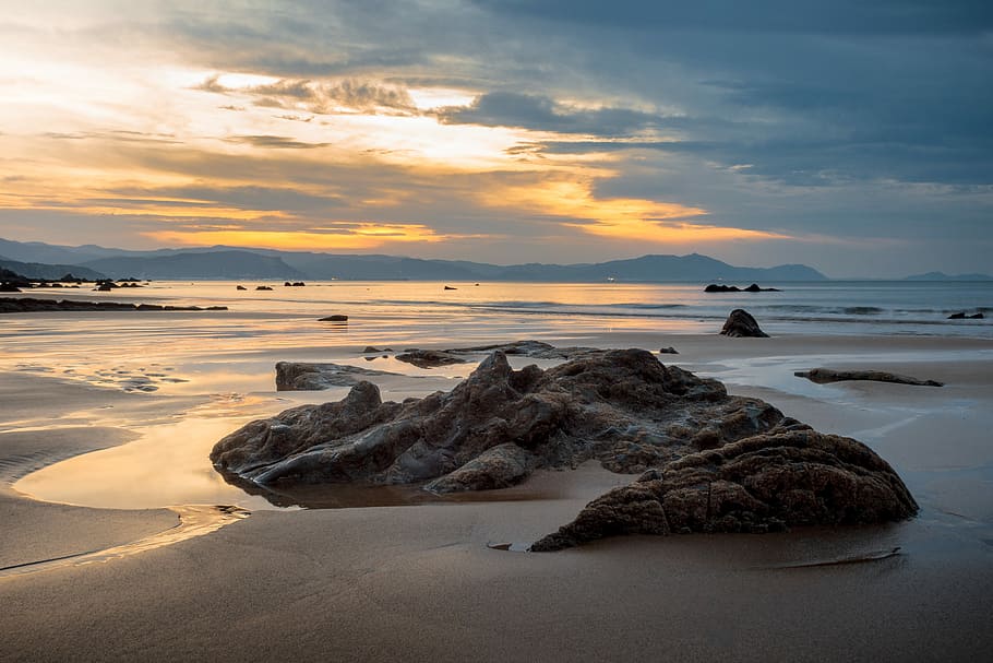 sea shore with rock formation, seashore with rock formation, beach HD wallpaper
