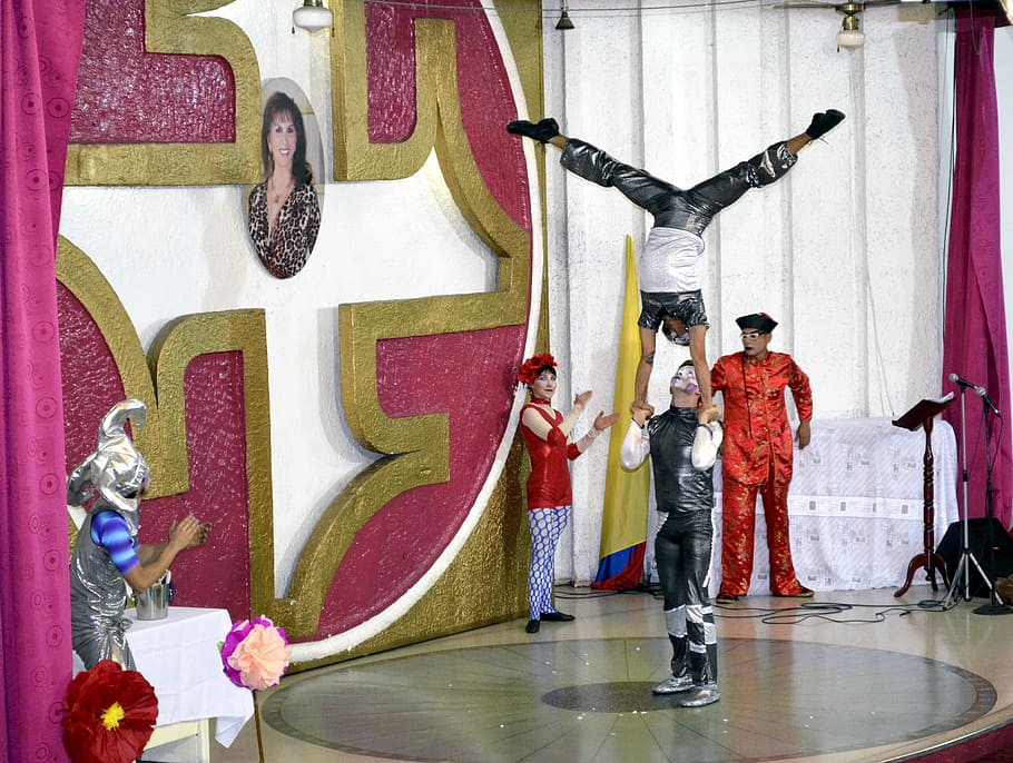 Circus, Show, Fun, full length, adults only, standing, people HD wallpaper