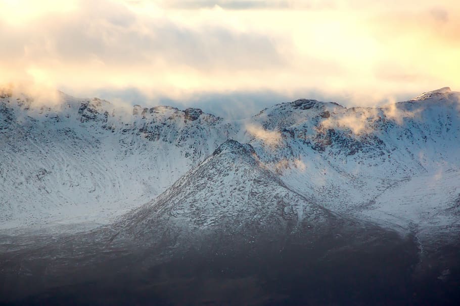 Mountains of Arran, Scotland, white snowy top mountain during daytime HD wallpaper