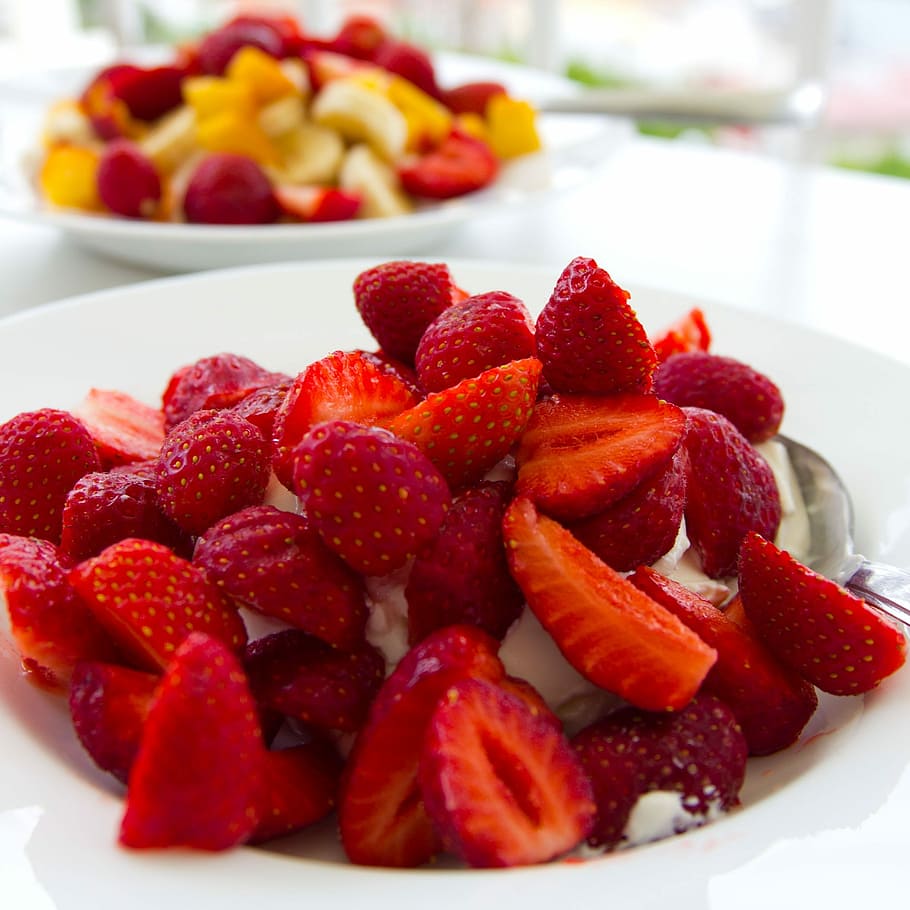 Strawberries, Midsummer, Dessert, strawberry, fruit, food and drink HD wallpaper