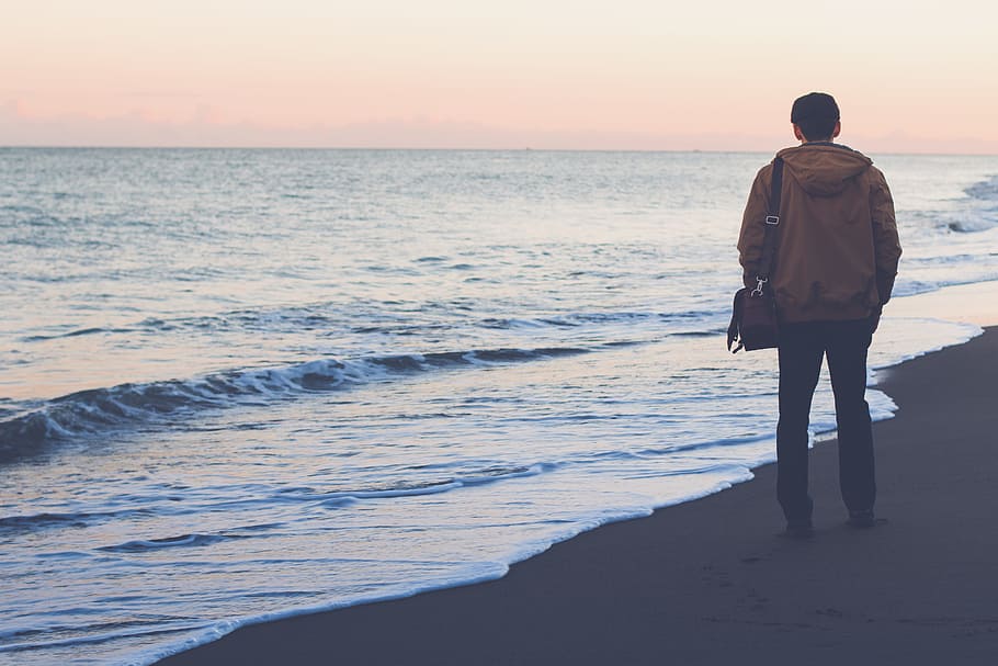 guy, man, people, bag, jacket, beach, sand, shore, ocean, sea HD wallpaper