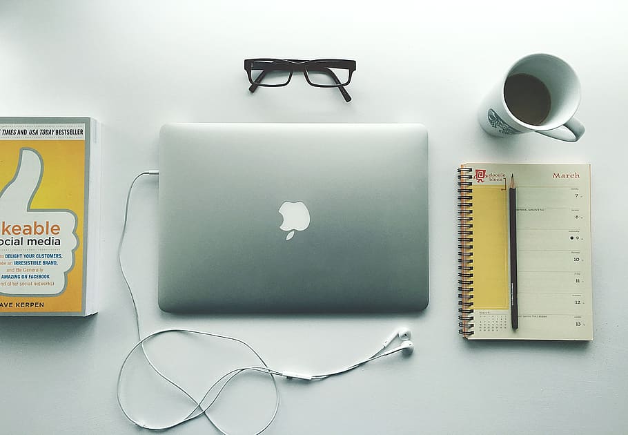flat lay photography of silver MacBook beside spiral book and cup of coffee, HD wallpaper
