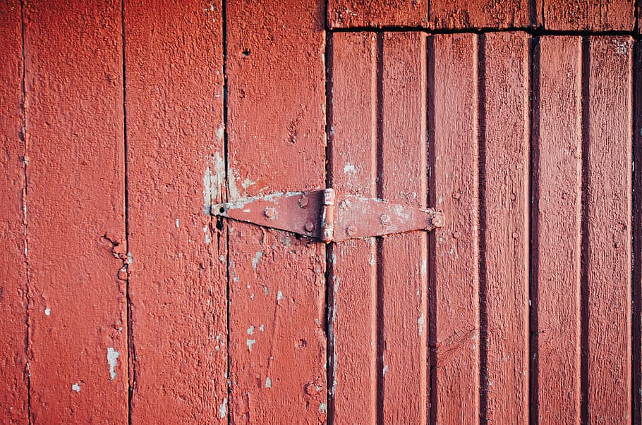 red door hinge, closed brown wooden door, cracked, chipped, paint, HD wallpaper
