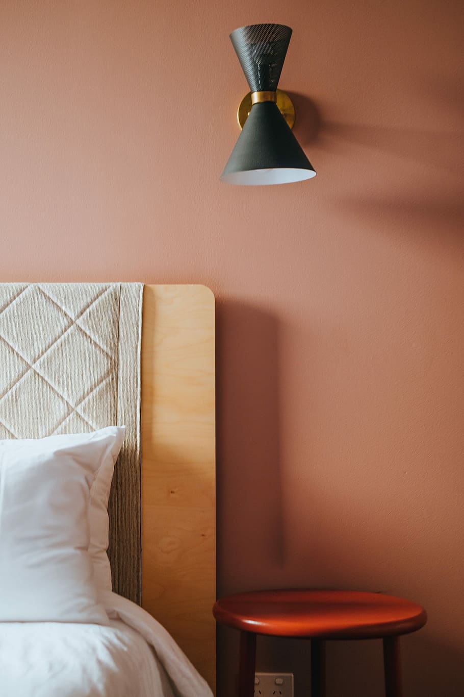 red wooden nightstand beside bed, wall, terracotta, lamp, bedroom HD wallpaper
