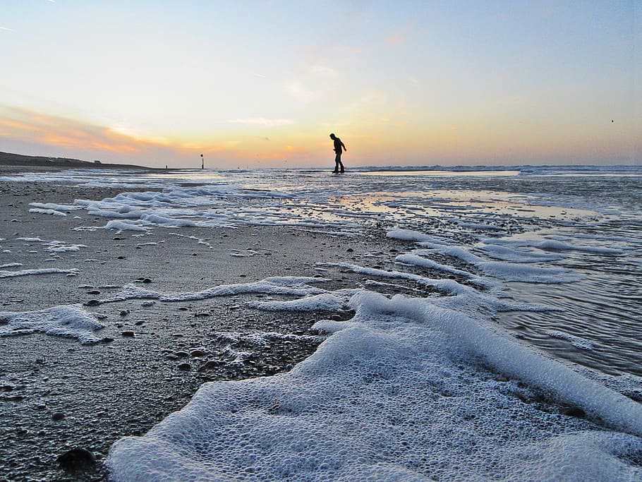 Boy, Sea, Beach, Sunset, Winter, frothy, coast, silhouette HD wallpaper