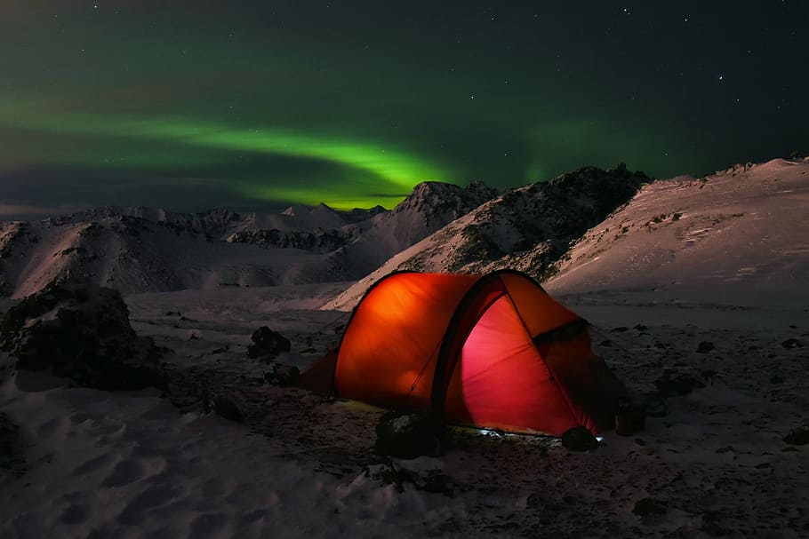 red cabin tent under aurora lights, green tent under Northern lights HD wallpaper