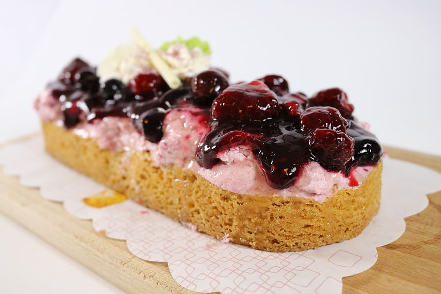 pastry, cake, strawberries, food, food and drink, fruit, sweet food HD wallpaper