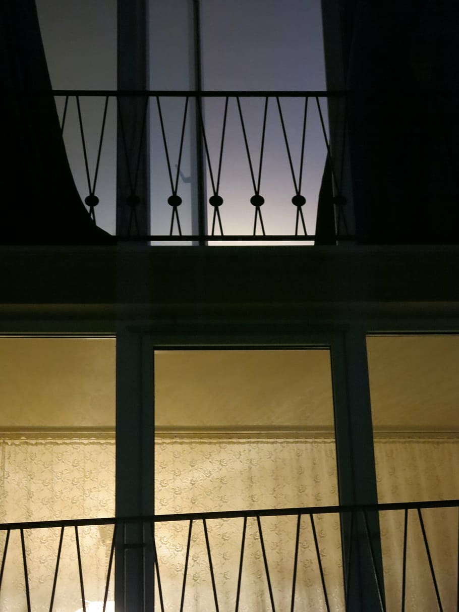 railing, light, contrast, fifties, tenement house, lighting HD wallpaper