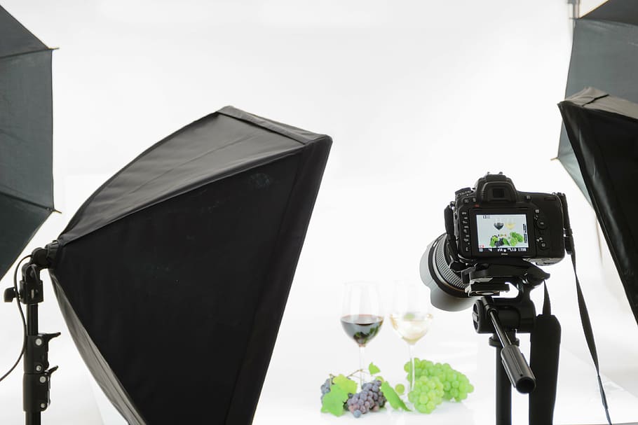 photoshoot of wine glasses filled with green and purple grape wines with grapes, HD wallpaper