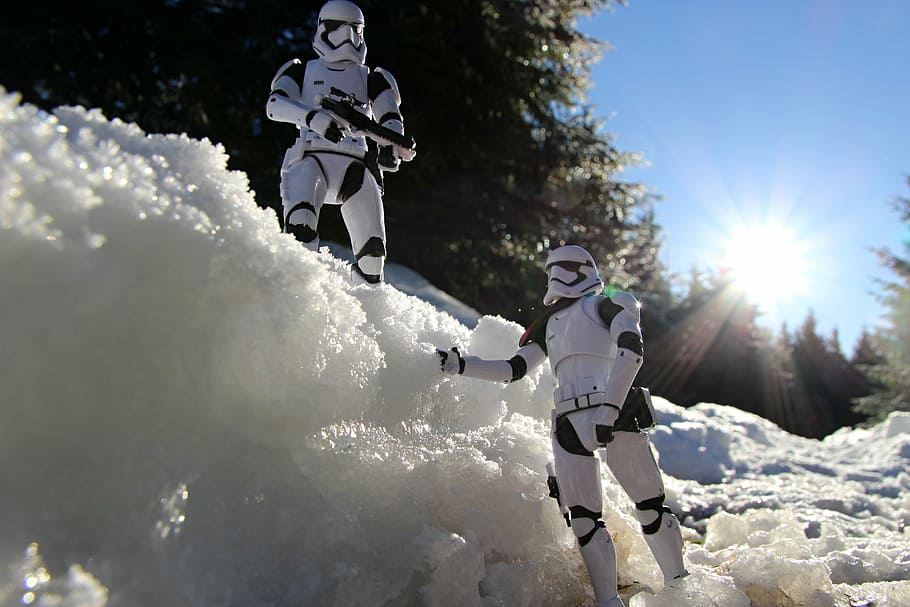 Star Troopers on ice berg, star wars, fi gures, snow, trees, winter, HD wallpaper