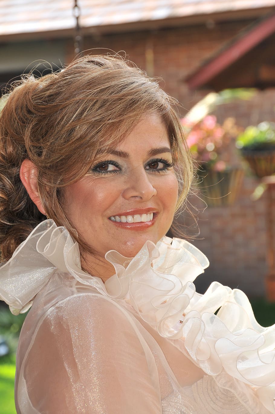 women, wedding, nice, portrait, smiling, looking at camera HD wallpaper