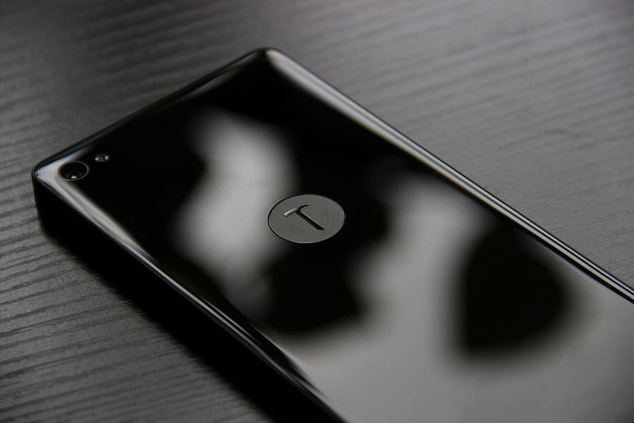 science and technology, mobile, overheating, hammer, black and white HD wallpaper