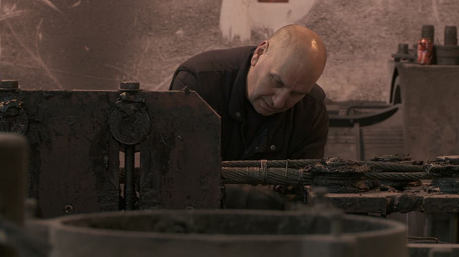 worker, machinery, training, man, installer, job, men, workshop HD wallpaper