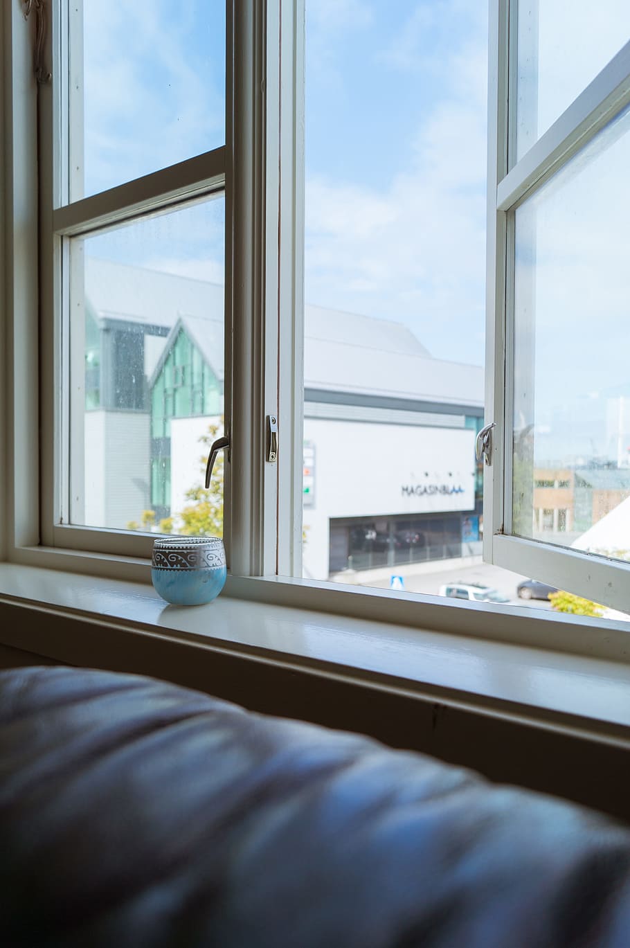 window, windows, blue sky and white clouds, views, glass - material HD wallpaper