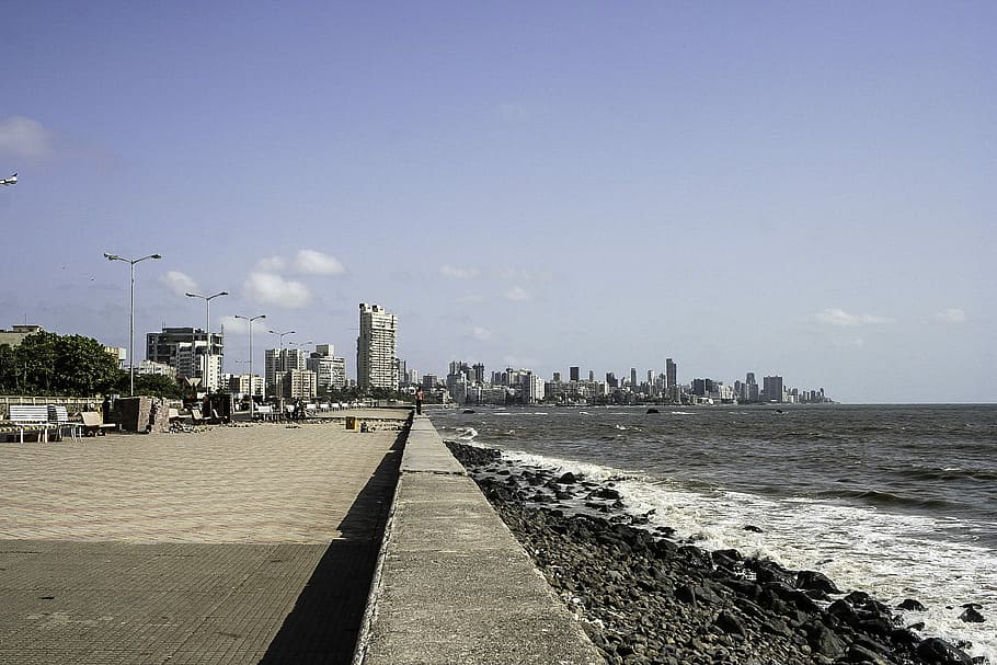 Breach Candy and Nepean Sea Road in Mumbai, India, city, cityscape