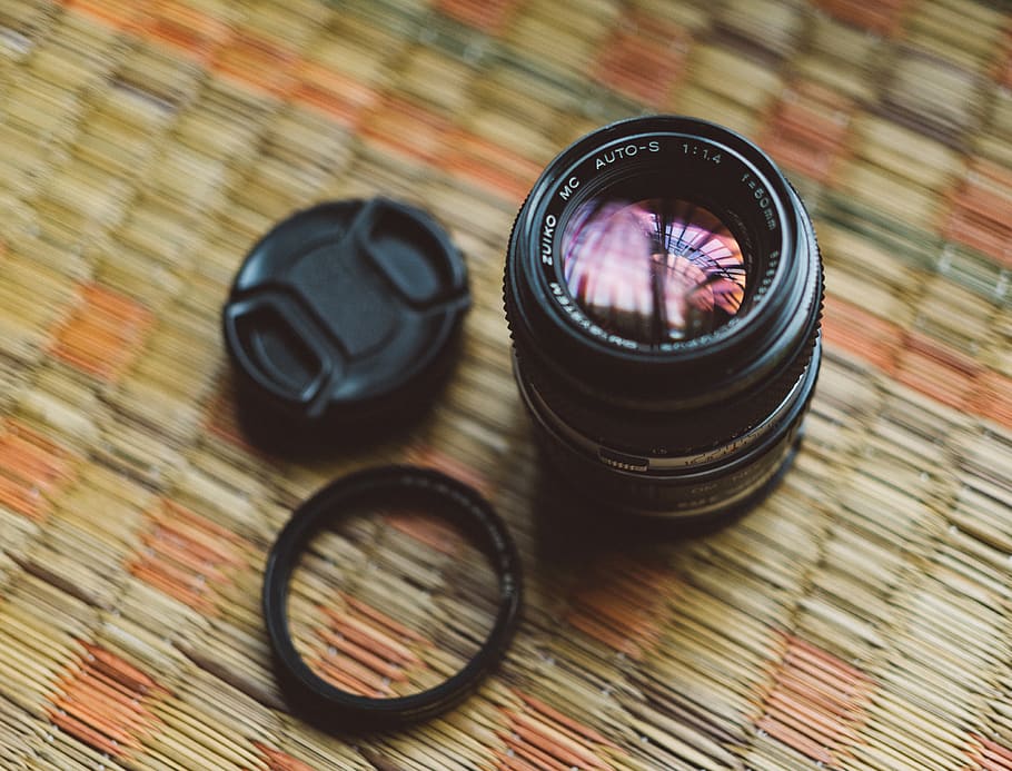 camera, lens, reflection, placemat, still life, table, indoors HD wallpaper
