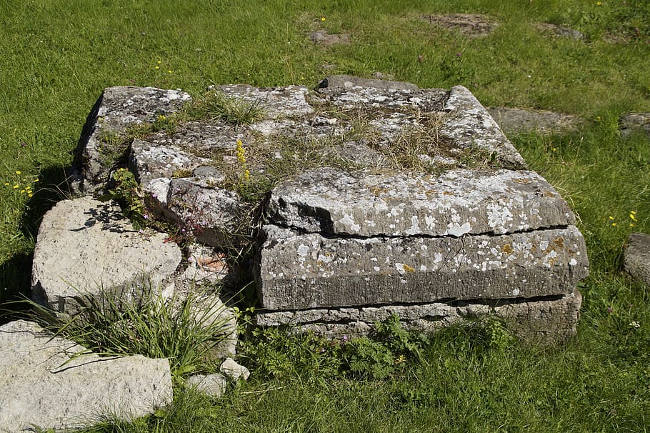 podium, old, weathered, stony, ruin, pillar, stone, cracked HD wallpaper