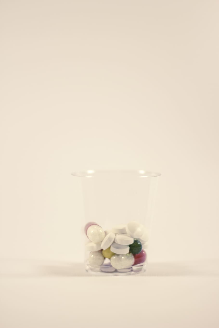 pills in clear glass, cure, drug, cold, dose, the disease, pharmacy HD wallpaper