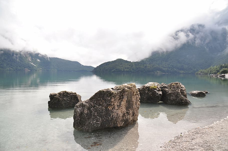 gray rocks on calm body of water at daytime, scoglio, lake HD wallpaper
