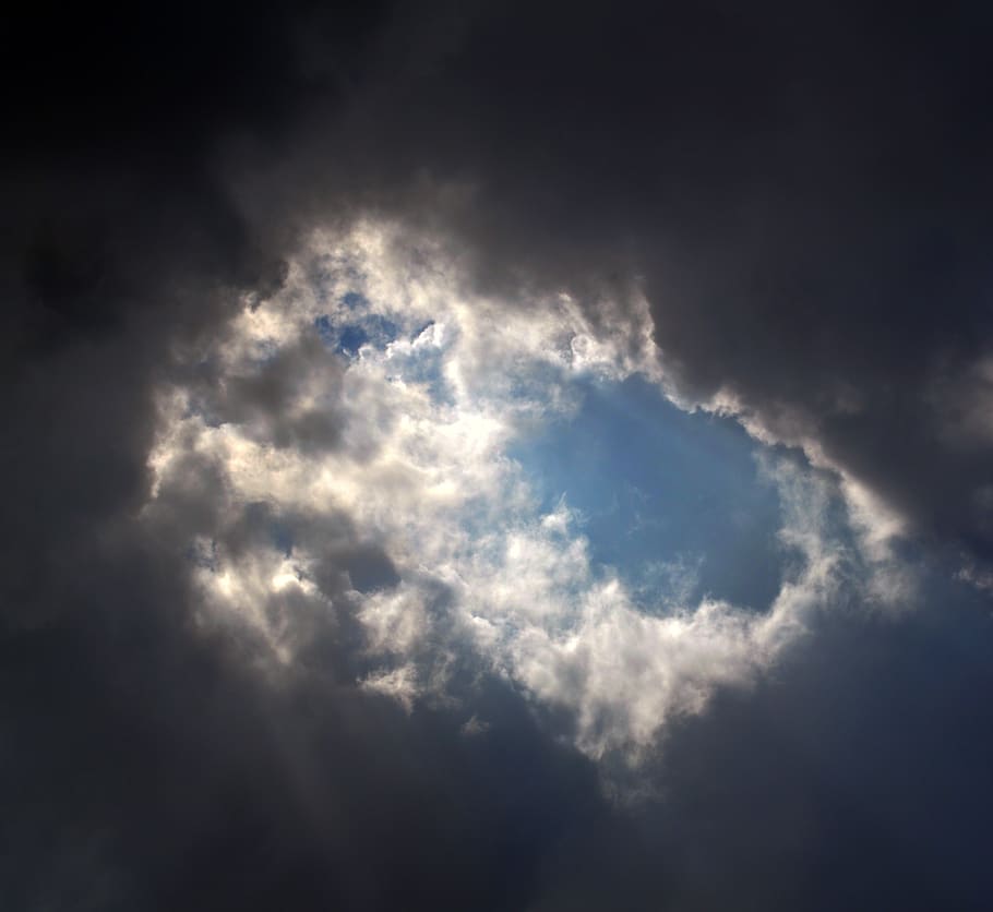 clouds, sky, miracle, blue, radiating, lights, darkness, bright HD wallpaper