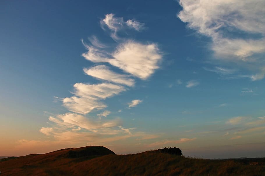 clouds over mountain, evening sky, sunset, dunes, coast, cloud formation HD wallpaper