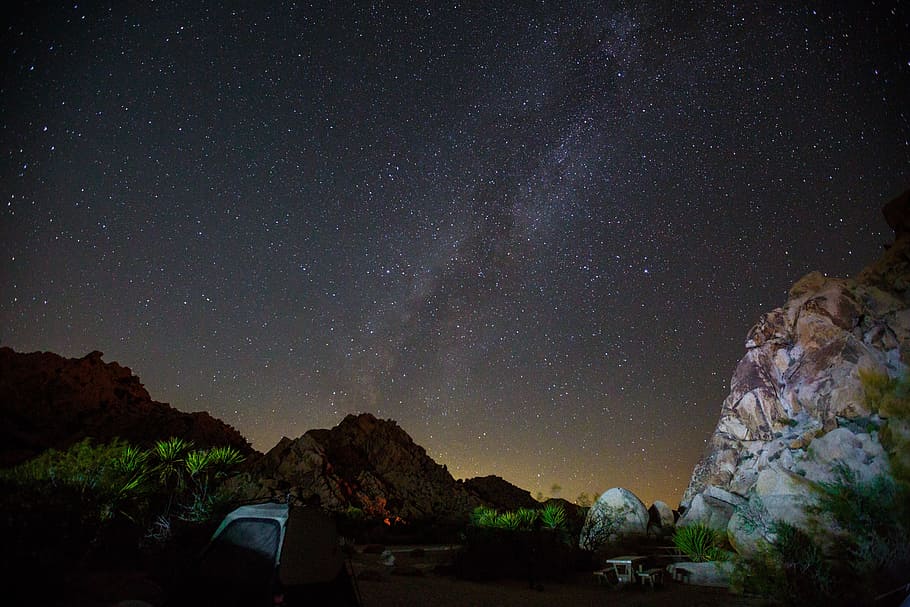 rock under starry night, milky way, national park, joshua tree, HD wallpaper