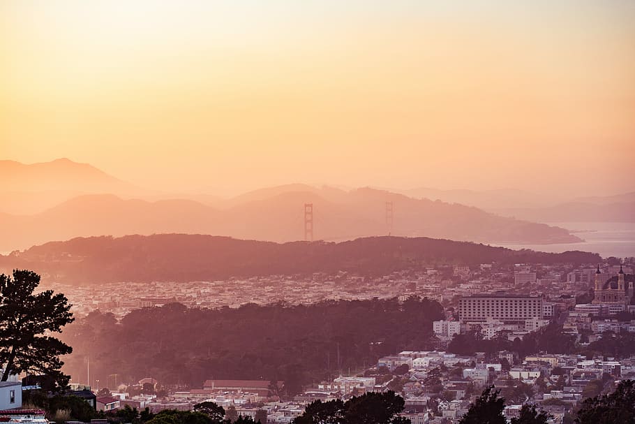 Evening San Francisco Hills with The Golden Gate Bridge in The Distance, HD wallpaper