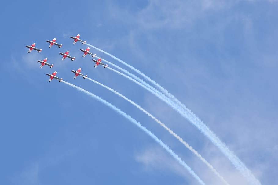 flyer, flugshow, action, cloud - sky, flying, airplane, airshow HD wallpaper