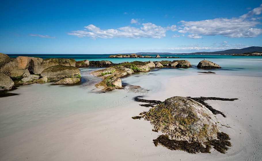 The Gardens, Tasmania, rock formation on seashore, beach, sand HD wallpaper