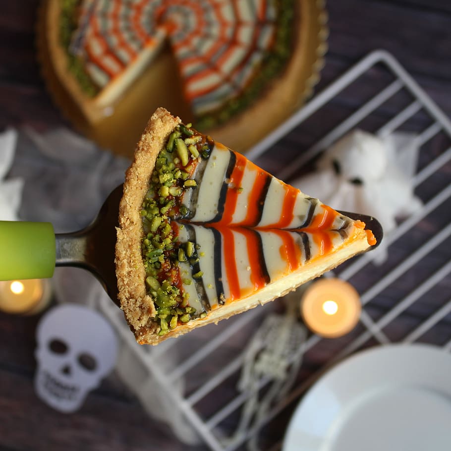 orange and white pizza, two sliced of pizza, cake, cobweb, halloweeb HD wallpaper