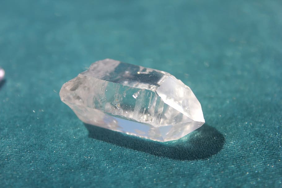 clear gemstone, quartz, jewel, brightness, nice, trim, macro HD wallpaper