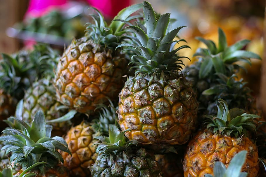 selective photography of piled pineapples, market, fruit, food and drink HD wallpaper