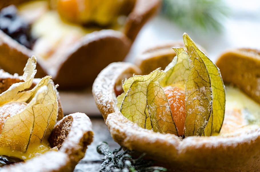 gingerbread cup, cookie, pineapple cherry, christmas pastries HD wallpaper