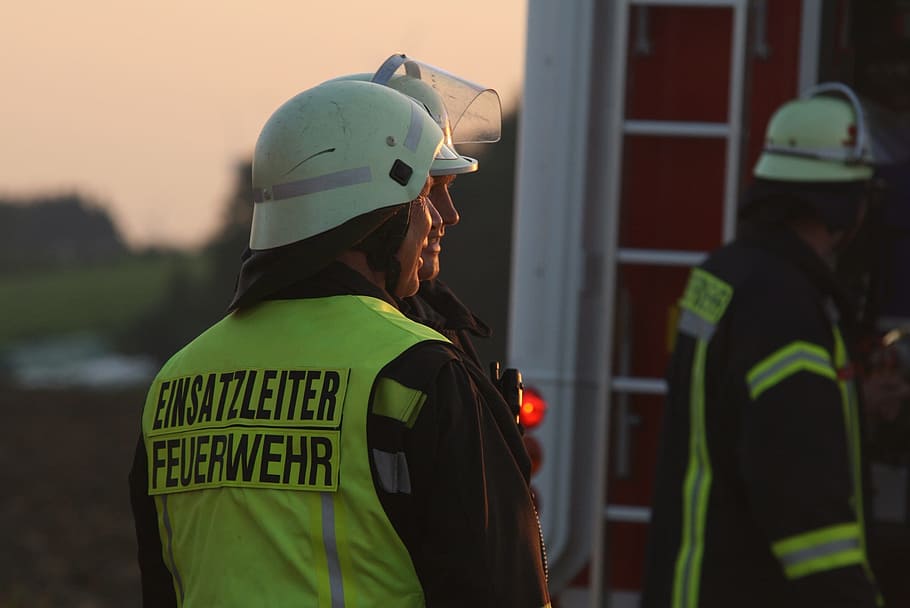 fire, fire fighter, human, person, helm, rescue, use, squad leader HD wallpaper