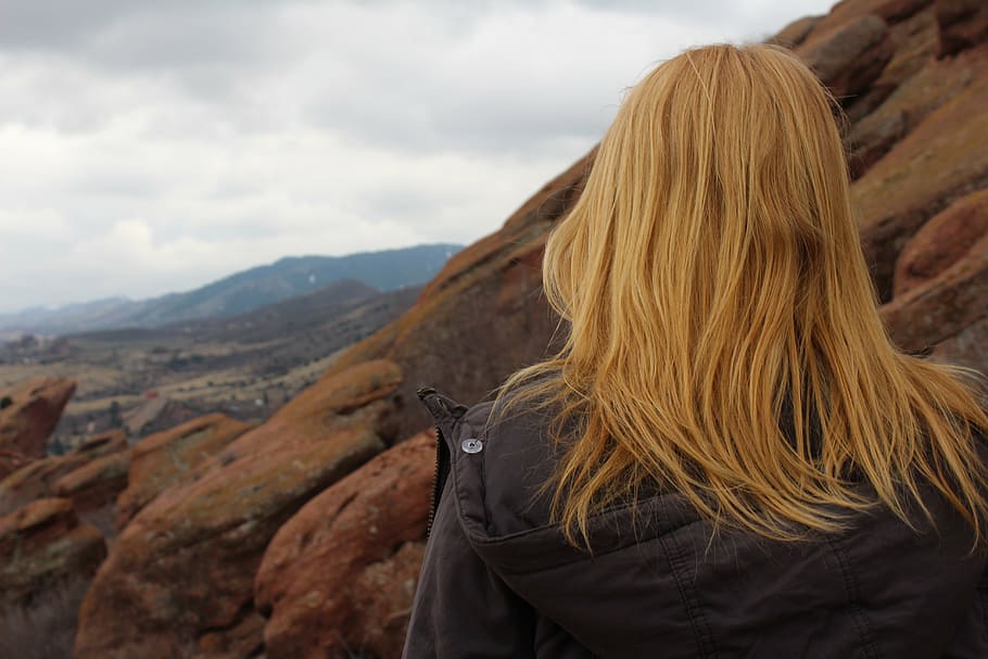 woman with blonde hair facing back, red head, girl, nature, view