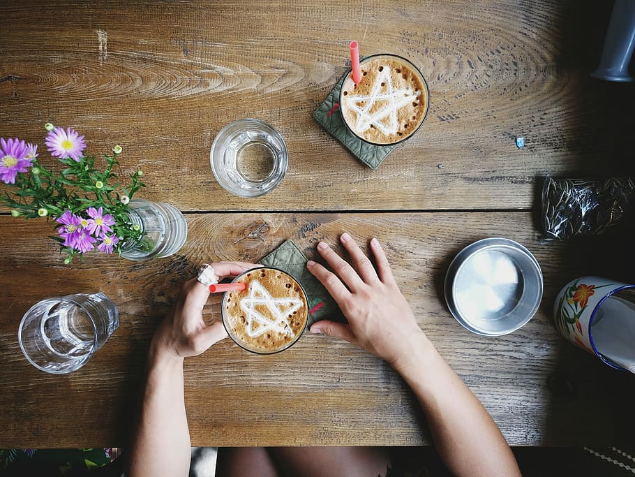 Cong café in Vietnam, coffee, drink, drinking, hands, top view HD wallpaper