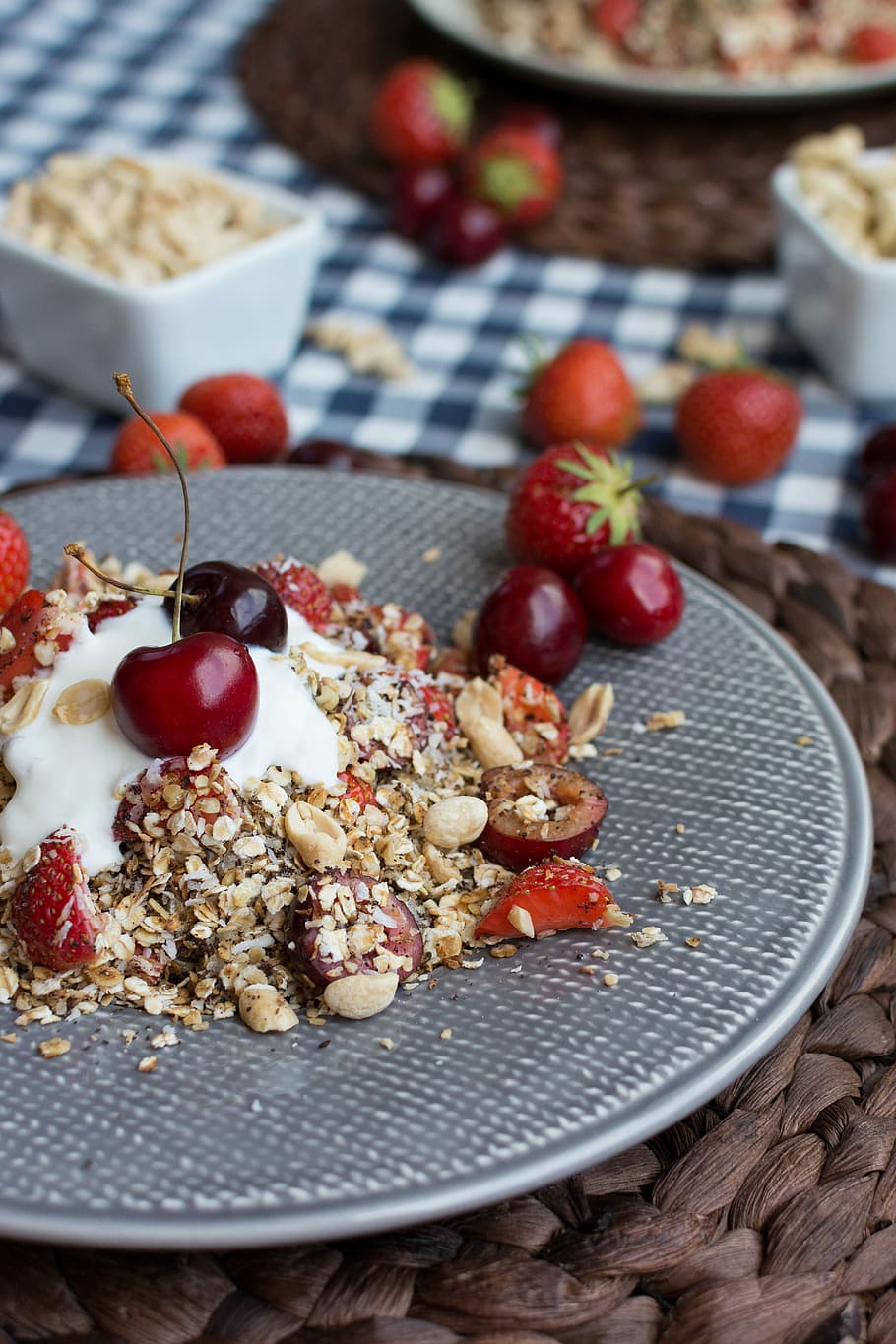 Healthy granola with cherries, breakfast, close up, dessert, home, HD wallpaper