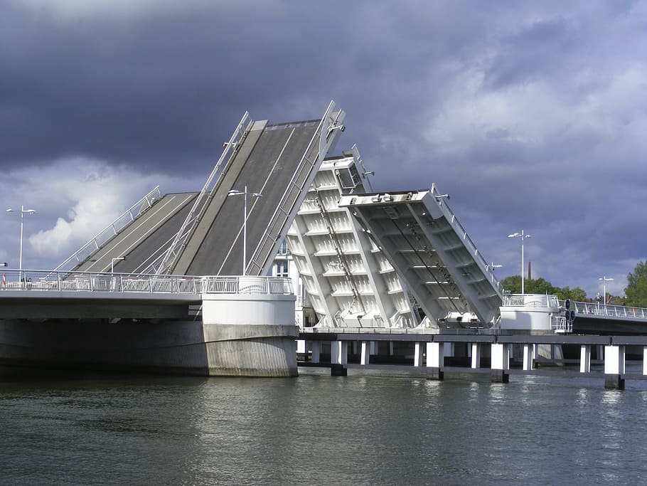 drawbridge, road, water, river, cloud - sky, built structure HD wallpaper