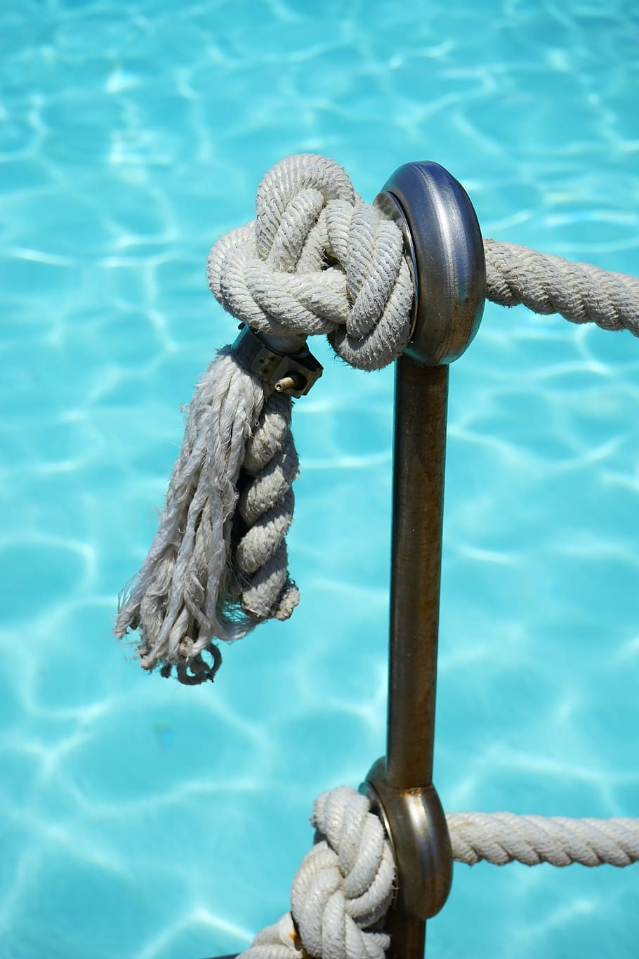 knot, rope, fixing, cord, dew, barrier, post, iron, water, strength HD wallpaper