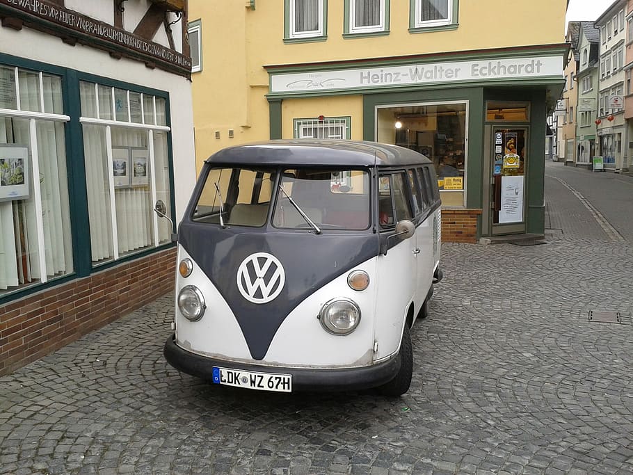 Vw Bus, Old Town, car, english Culture, british Culture, street HD wallpaper