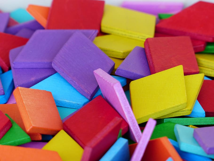 assorted-colored wood chip lot, wooden toys, building blocks, HD wallpaper