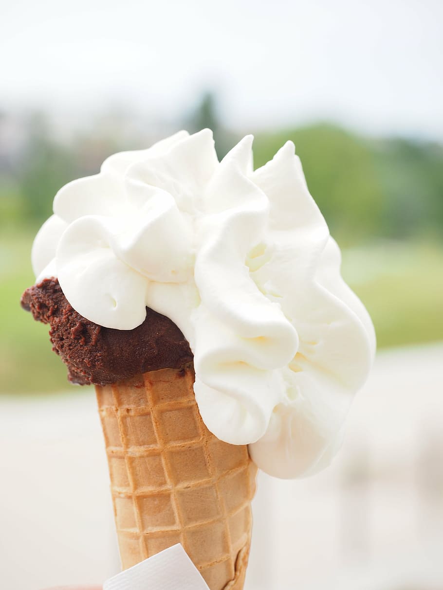 close-up photo of cone of white and brown ice cream, soft ice cream, HD wallpaper